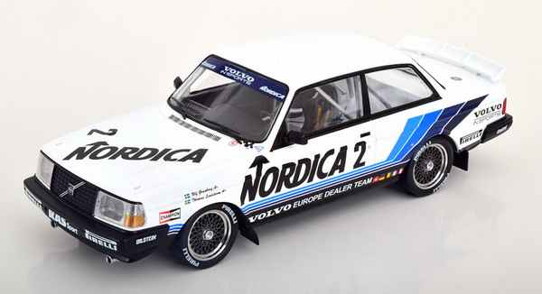 volvo 240 turbo #2 "volvo europe dealer team nordica" granberg/lindström победитель etcc brünn 1986 18RMC088 Модель 1:18
